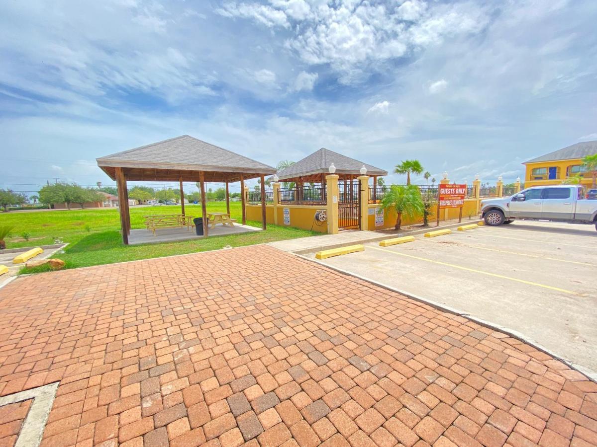 - Weslaco/mercedes 2* Weslaco