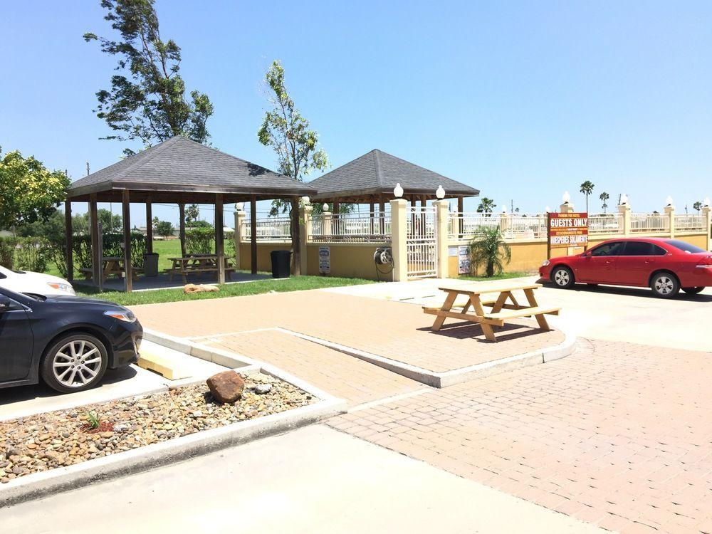 - Weslaco/mercedes Hotel