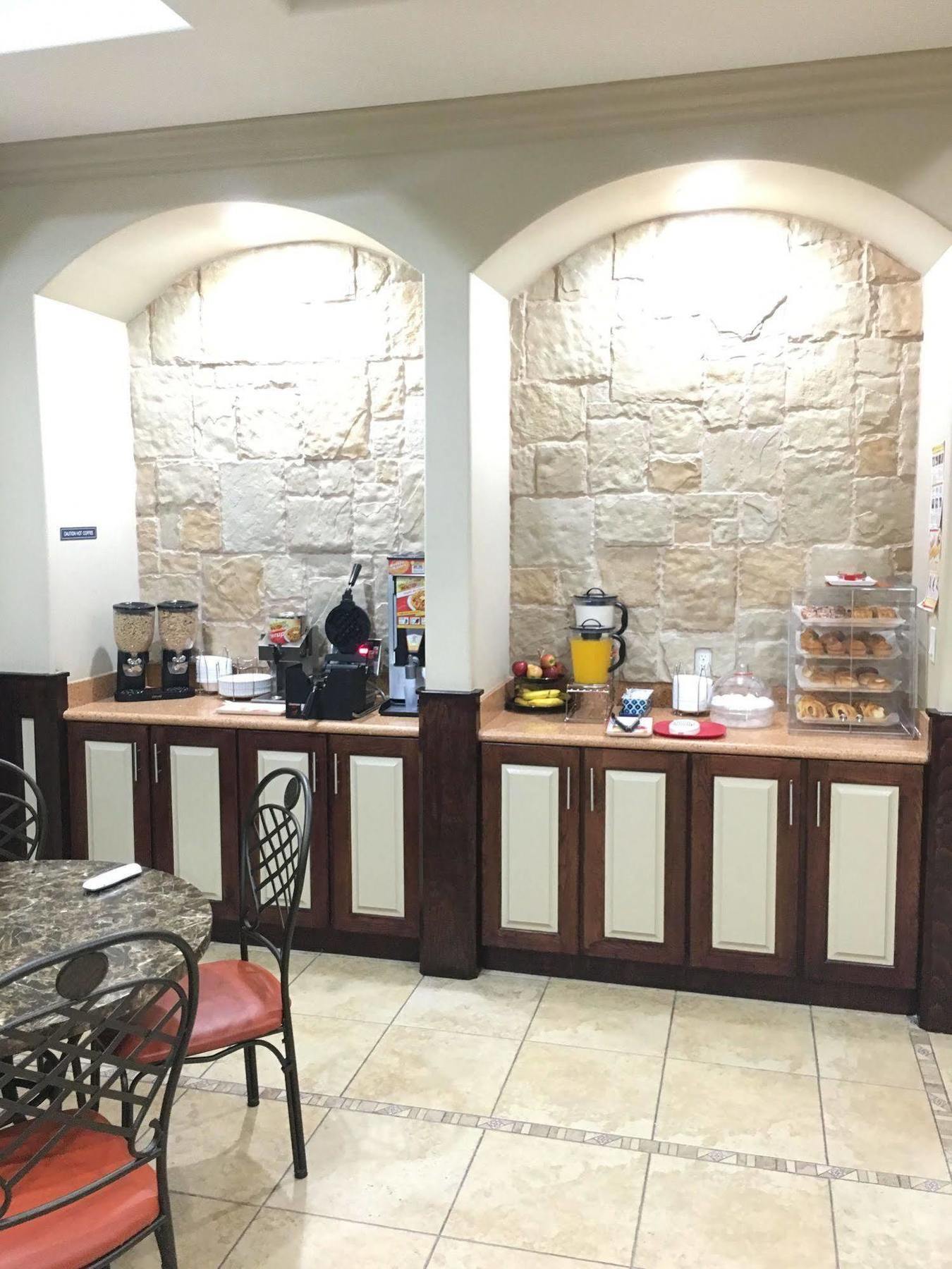 - Weslaco/mercedes Hotel